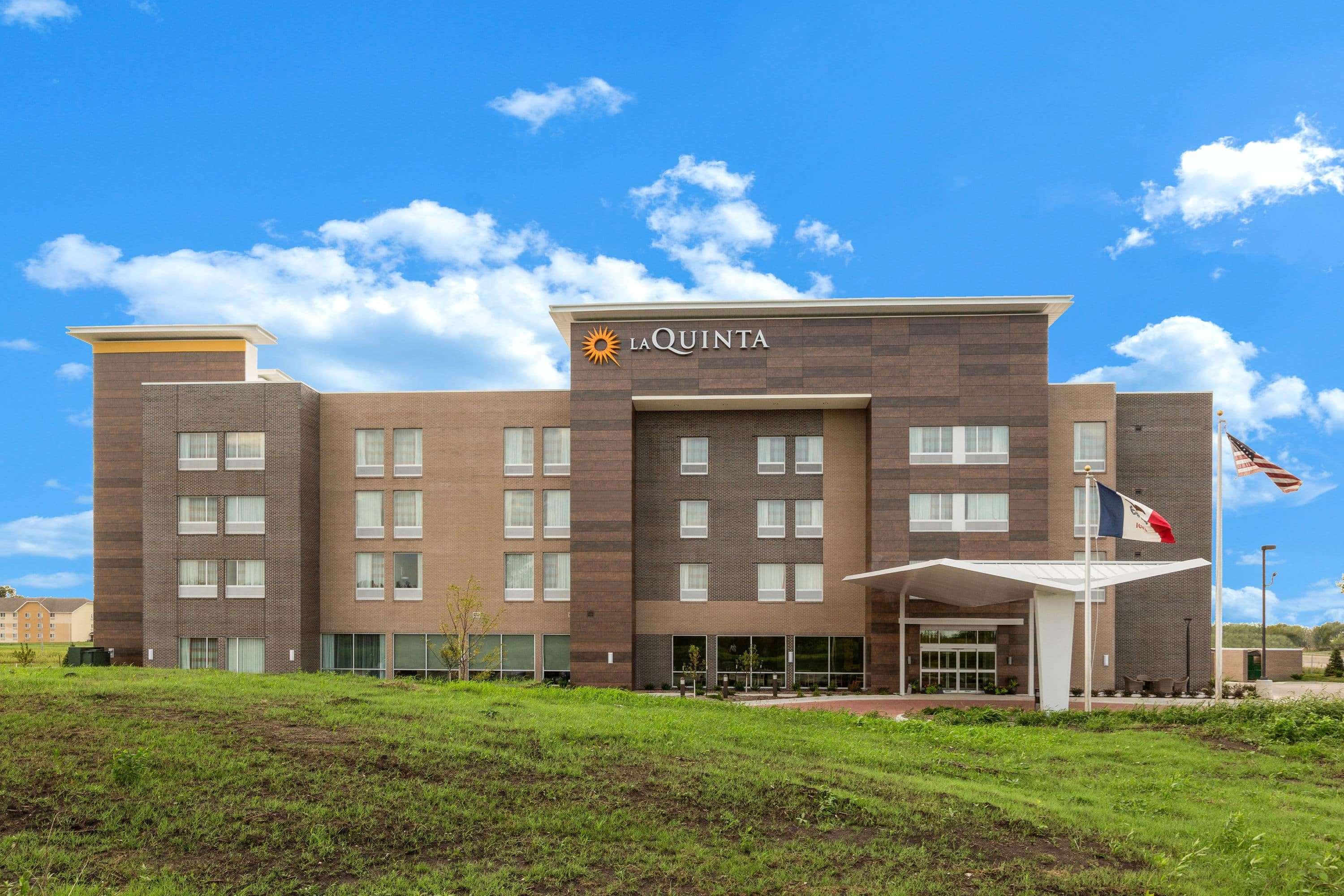 La Quinta By Wyndham Altoona Des Moines Hotel Exterior foto